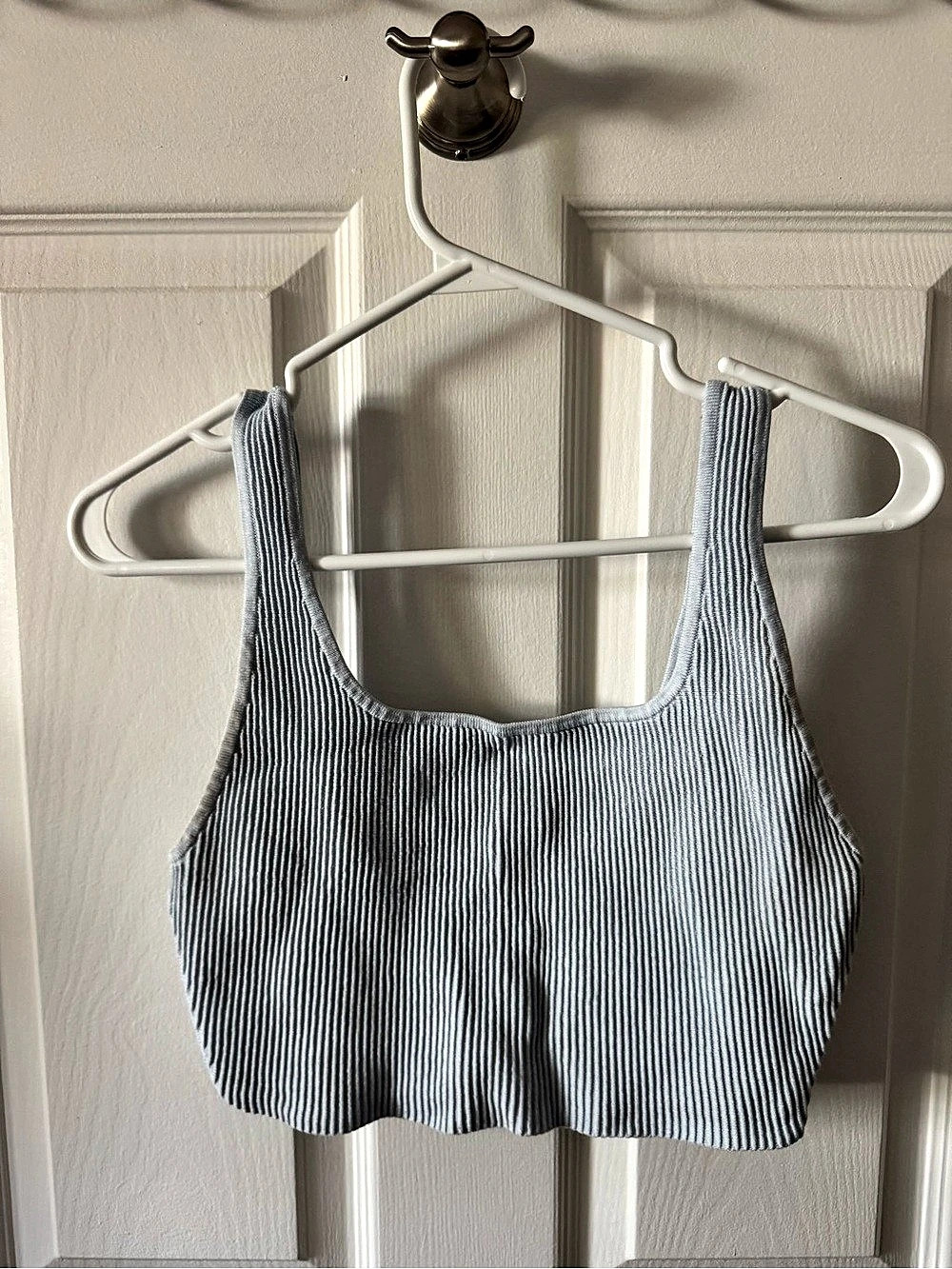 Babaton Sculpt Knit Squareneck Cropped Tank. Blue. Size Medium